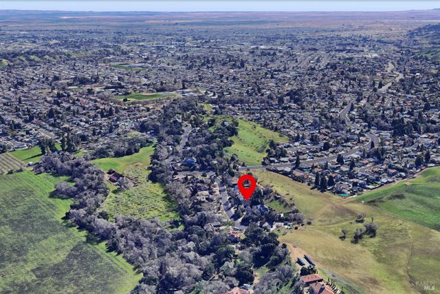 240 Hidden Valley Ln, Vacaville, CA 95688