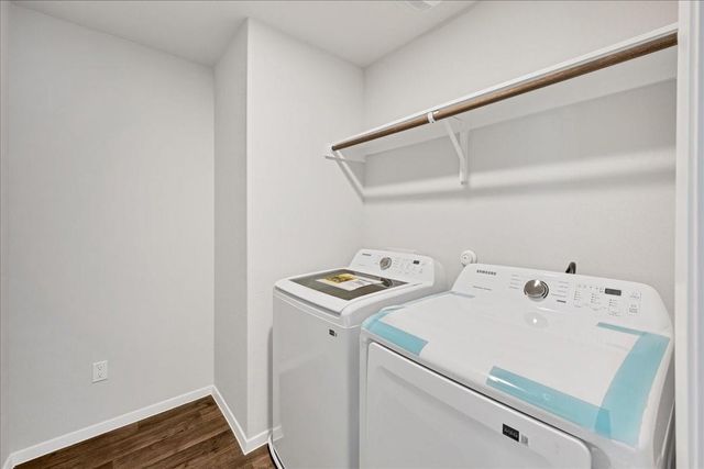 116 Honeybee LN, Elgin, TX 78621