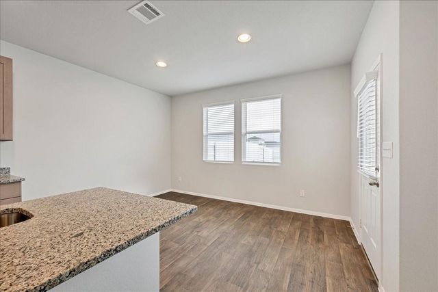 116 Honeybee LN, Elgin, TX 78621