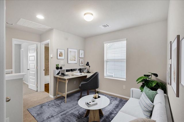 116 Honeybee LN, Elgin, TX 78621