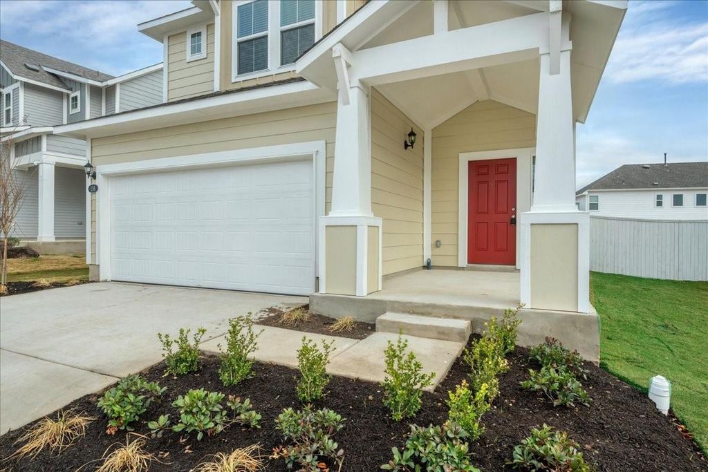 116 Honeybee LN, Elgin, TX 78621