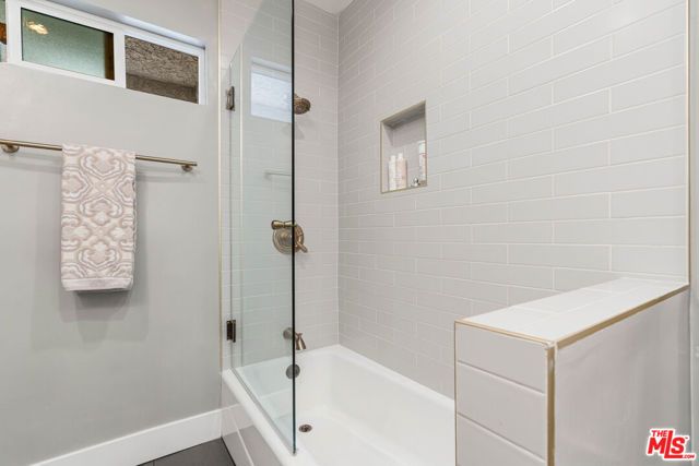8101 Stewart Avenue, Los Angeles, CA 90045