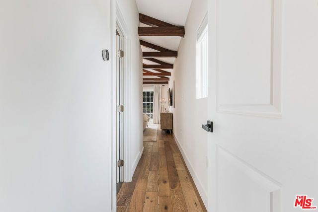 8101 Stewart Avenue, Los Angeles, CA 90045