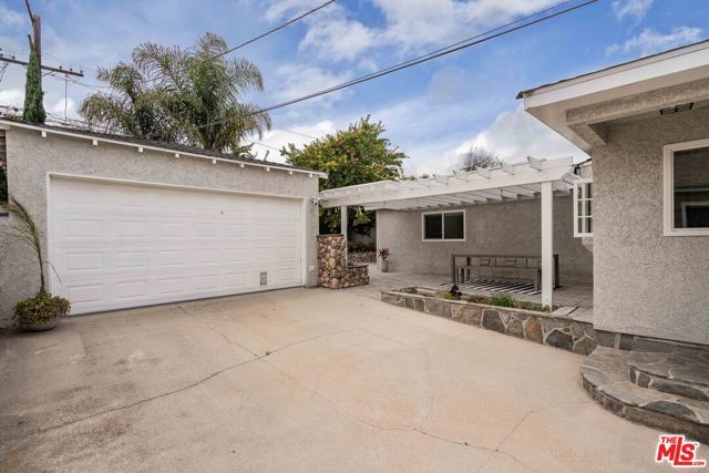 8101 Stewart Avenue, Los Angeles, CA 90045