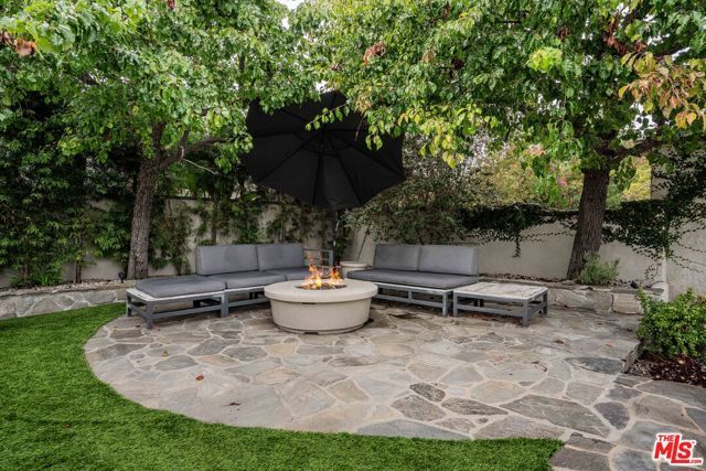 8101 Stewart Avenue, Los Angeles, CA 90045