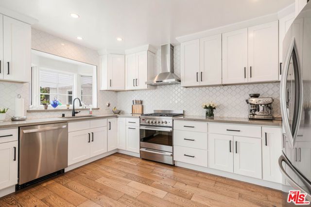 8101 Stewart Avenue, Los Angeles, CA 90045