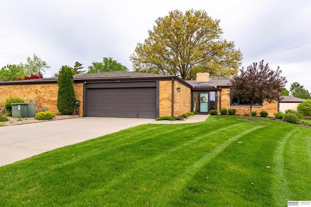 9756 Western Plaza, Omaha, NE 68114