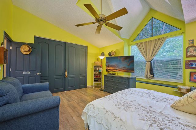 1320 Coral Park Lane Lane 301, Vero Beach, FL 32963