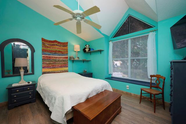 1320 Coral Park Lane Lane 301, Vero Beach, FL 32963