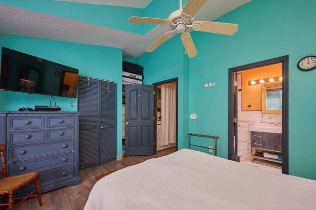 1320 Coral Park Lane Lane 301, Vero Beach, FL 32963