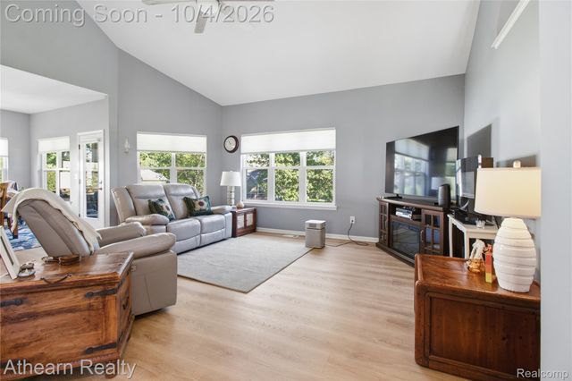 16189 Hill Forest Drive, Fenton Charter Township, MI 48451