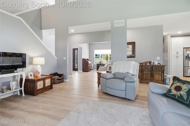 16189 Hill Forest Drive, Fenton Charter Township, MI 48451