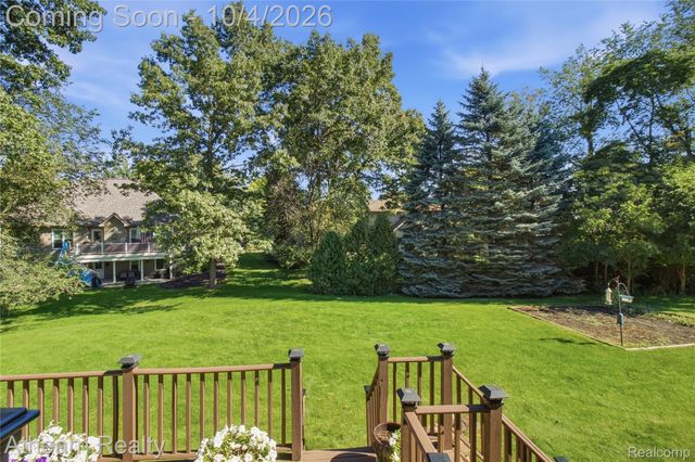 16189 Hill Forest Drive, Fenton Charter Township, MI 48451