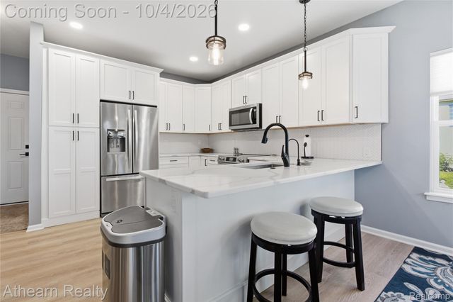 16189 Hill Forest Drive, Fenton Charter Township, MI 48451