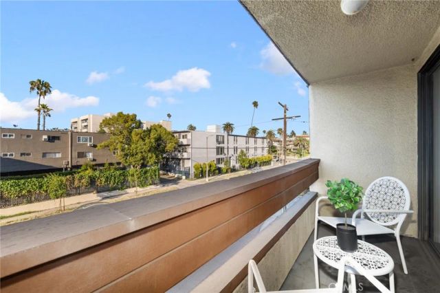 300 S Reno Street 303, Los Angeles, CA 90057