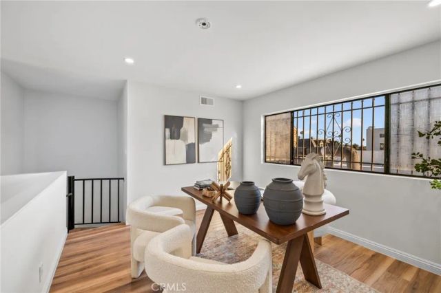 300 S Reno Street 303, Los Angeles, CA 90057