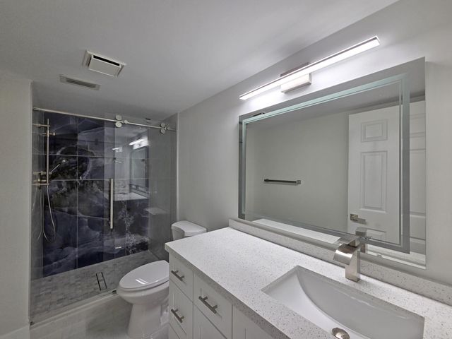 14310 Strathmore Lane 305, Delray Beach, FL 33446
