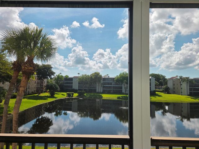 14310 Strathmore Lane 305, Delray Beach, FL 33446
