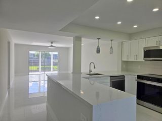 14310 Strathmore Lane 305, Delray Beach, FL 33446