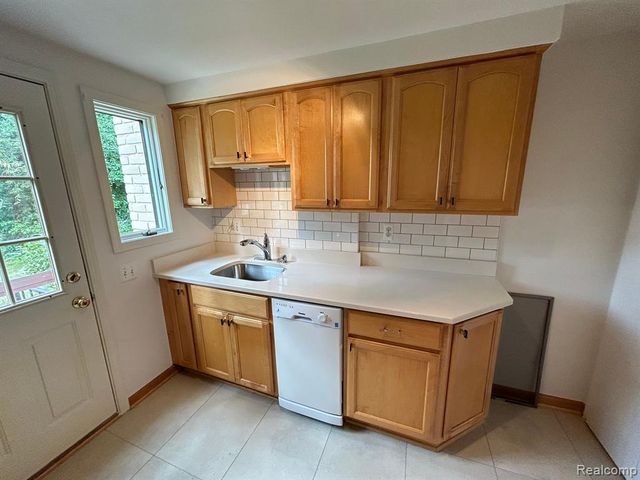 719 N Eton Street, Birmingham, MI 48009