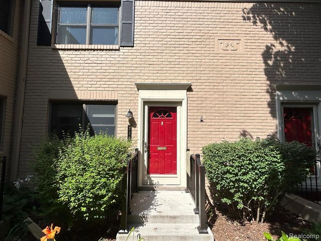 719 N Eton Street, Birmingham, MI 48009