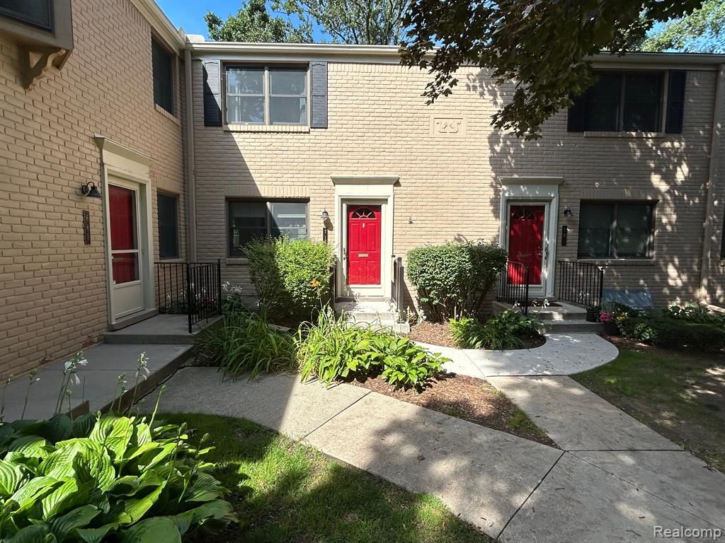 719 N Eton Street, Birmingham, MI 48009