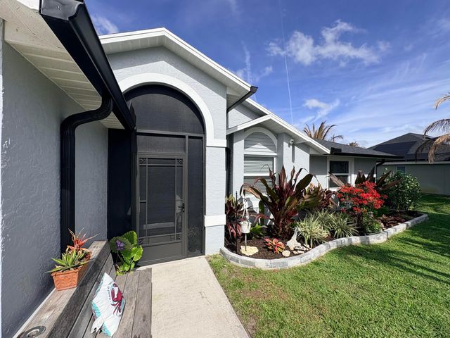 462 SE Cork Road, Port St. Lucie, Port St Lucie, FL 34984
