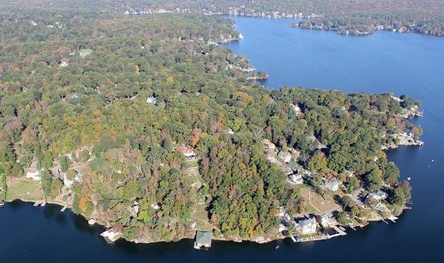 6 Oakland Court, Huntsville, TX 77340