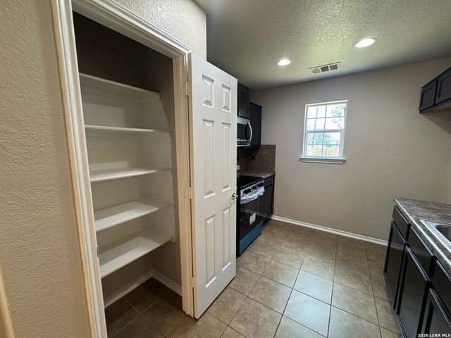 11426 Four Iron Way, San Antonio, TX 78221