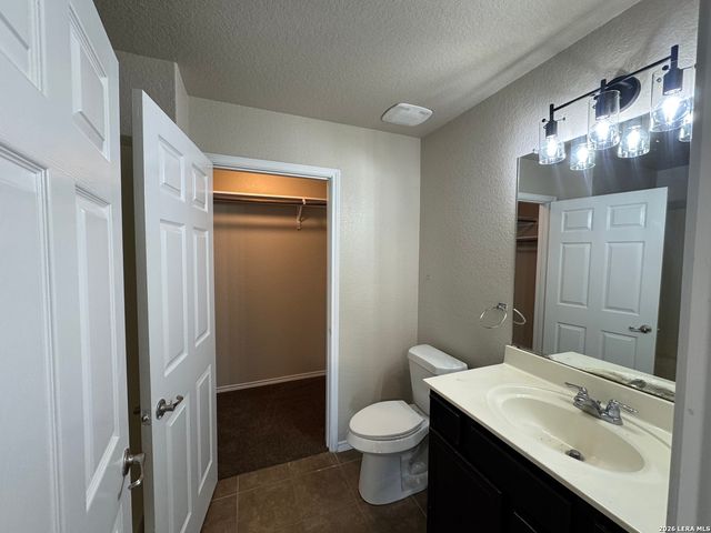 11426 Four Iron Way, San Antonio, TX 78221