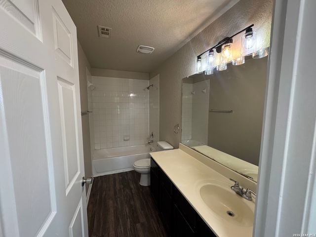 11426 Four Iron Way, San Antonio, TX 78221