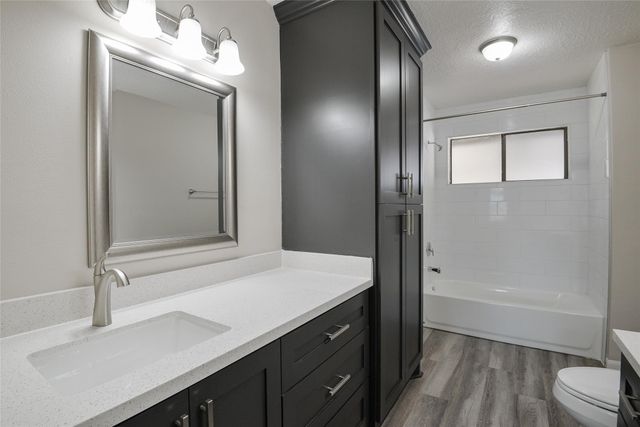 3223 Deep Anchor Way, Crosby, TX 77532