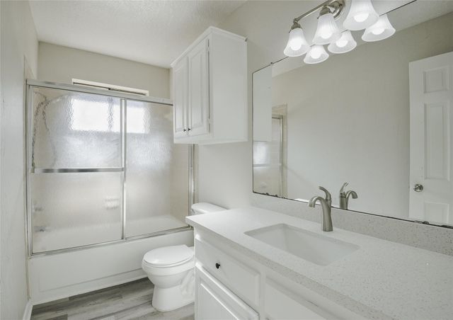3223 Deep Anchor Way, Crosby, TX 77532