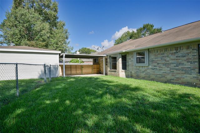 3223 Deep Anchor Way, Crosby, TX 77532