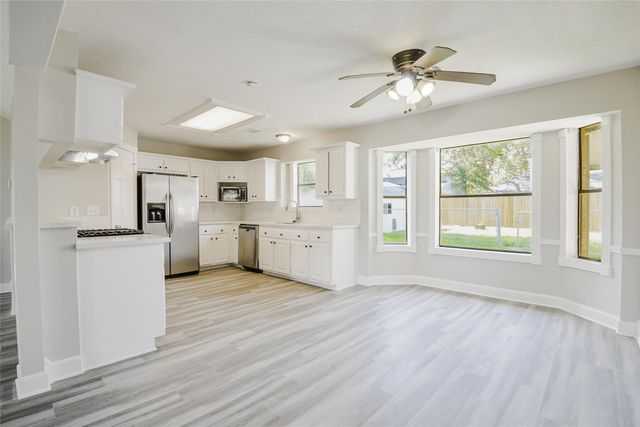 3223 Deep Anchor Way, Crosby, TX 77532