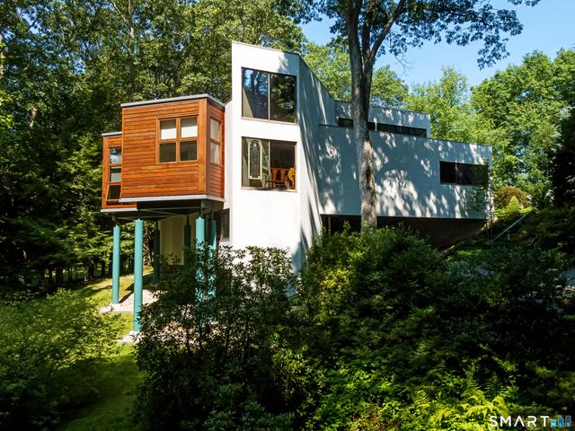 14 Codfish Lane, Weston, CT 06883