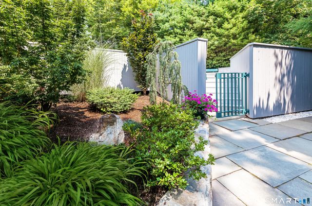 14 Codfish Lane, Weston, CT 06883