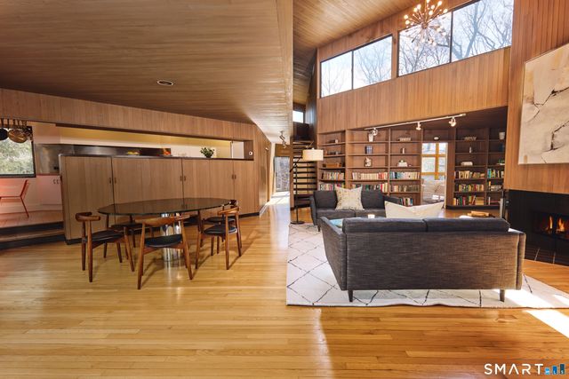 14 Codfish Lane, Weston, CT 06883