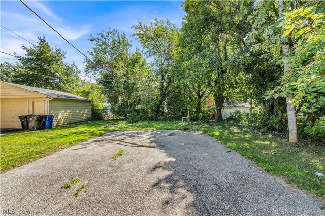 15506 Westview Avenue, Cleveland, OH 44128