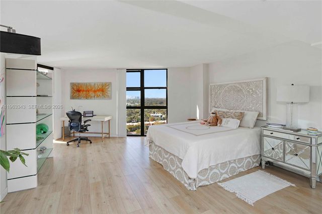 1000 Quayside Ter 1608, Miami, FL 33138