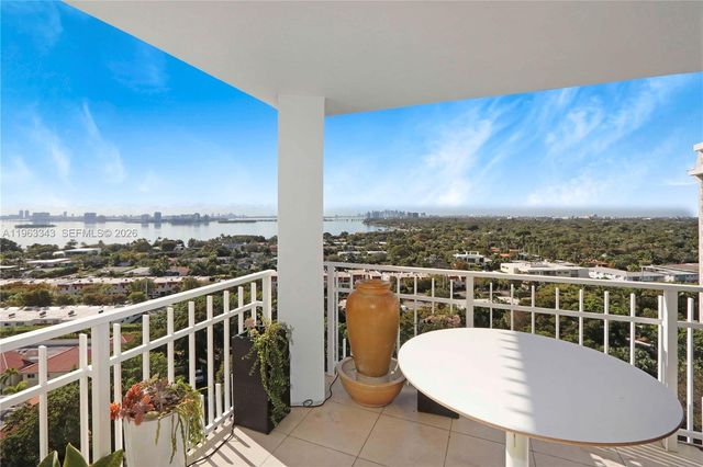 1000 Quayside Ter 1608, Miami, FL 33138
