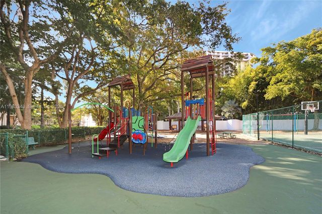 1000 Quayside Ter 1608, Miami, FL 33138