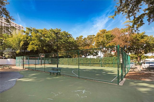 1000 Quayside Ter 1608, Miami, FL 33138