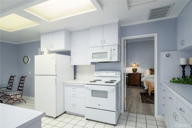 4175 N Van Ness Boulevard N, Fresno, CA 93704