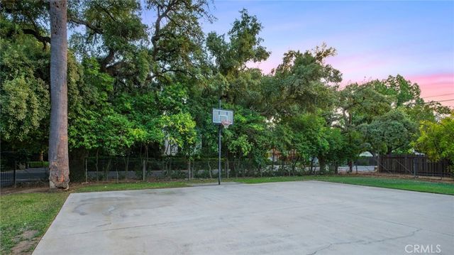 4175 N Van Ness Boulevard N, Fresno, CA 93704