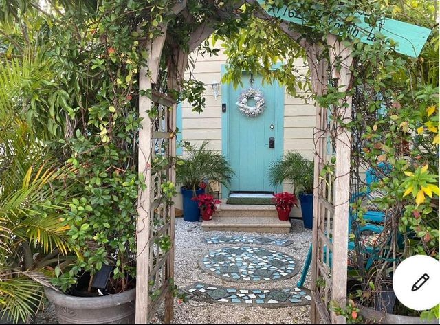 1761 SIESTA DR & 1760 WISCONSIN LN, Sarasota, FL 34239