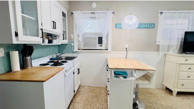 1761 SIESTA DR & 1760 WISCONSIN LN, Sarasota, FL 34239