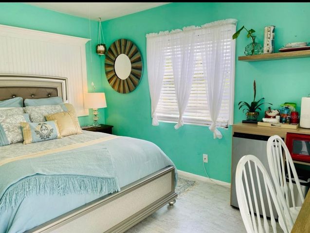 1761 SIESTA DR & 1760 WISCONSIN LN, Sarasota, FL 34239