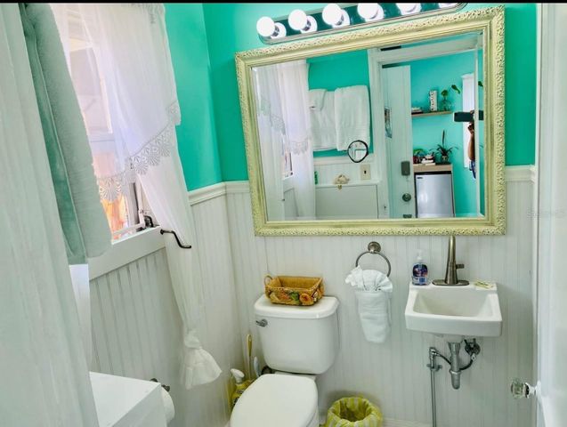 1761 SIESTA DR & 1760 WISCONSIN LN, Sarasota, FL 34239