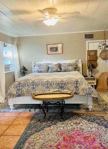 1761 SIESTA DR & 1760 WISCONSIN LN, Sarasota, FL 34239